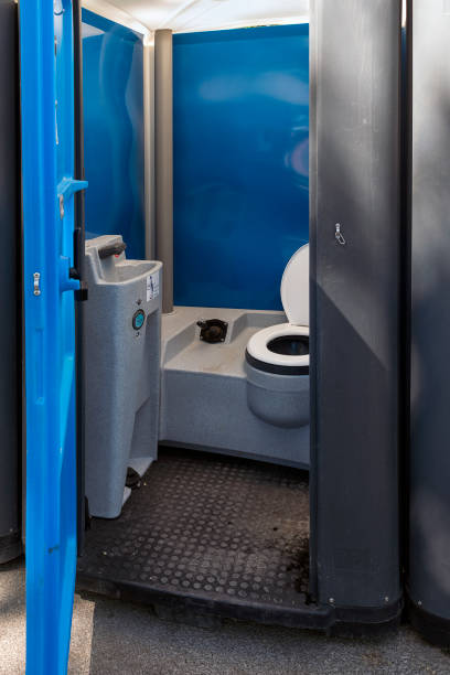Best Luxury portable toilet rental  in Palestine, IL